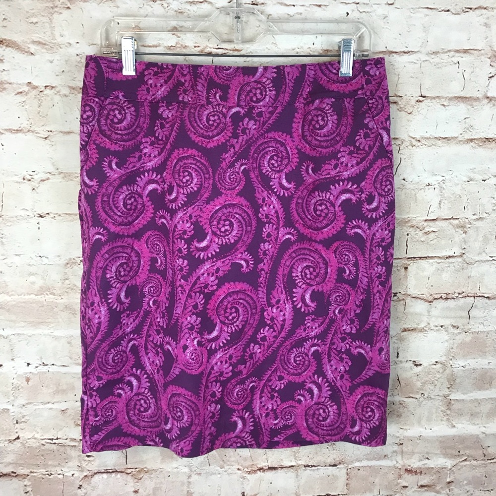 Merona Target skirt SZ 8 pencil purple paisley